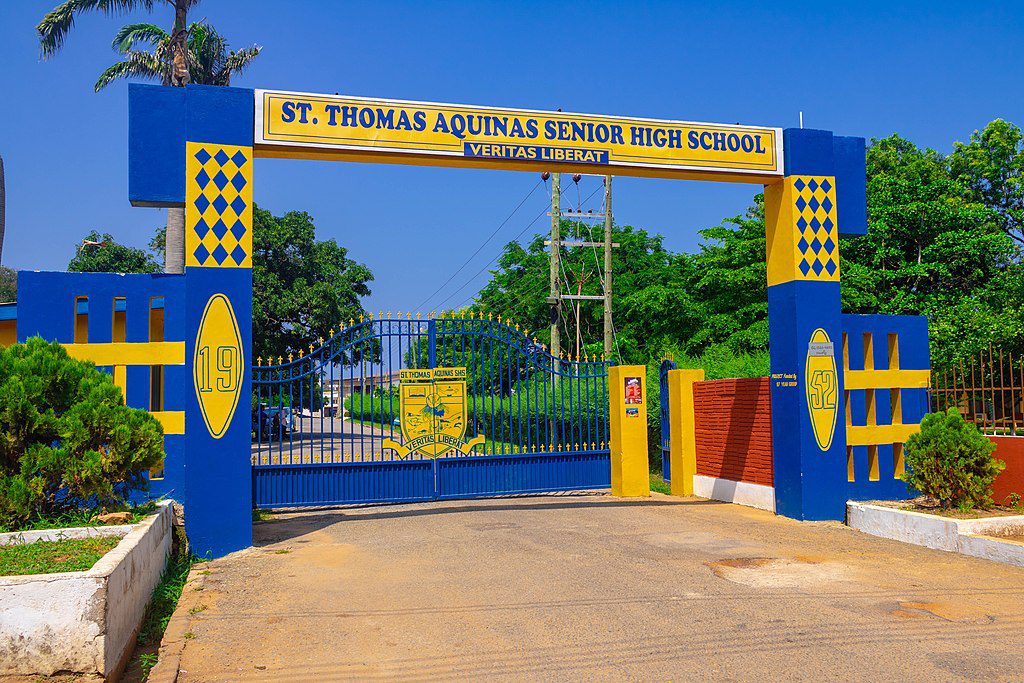 1024px Saint Thomas Aquinas SHS 01