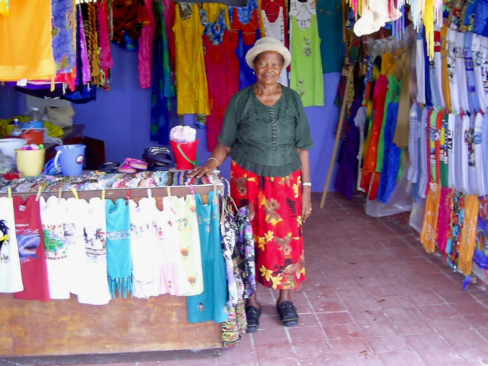 Shop Antigua 2